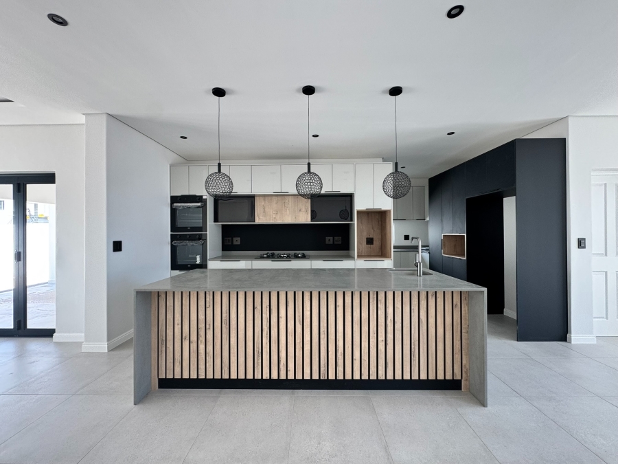 4 Bedroom Property for Sale in Sandown Western Cape